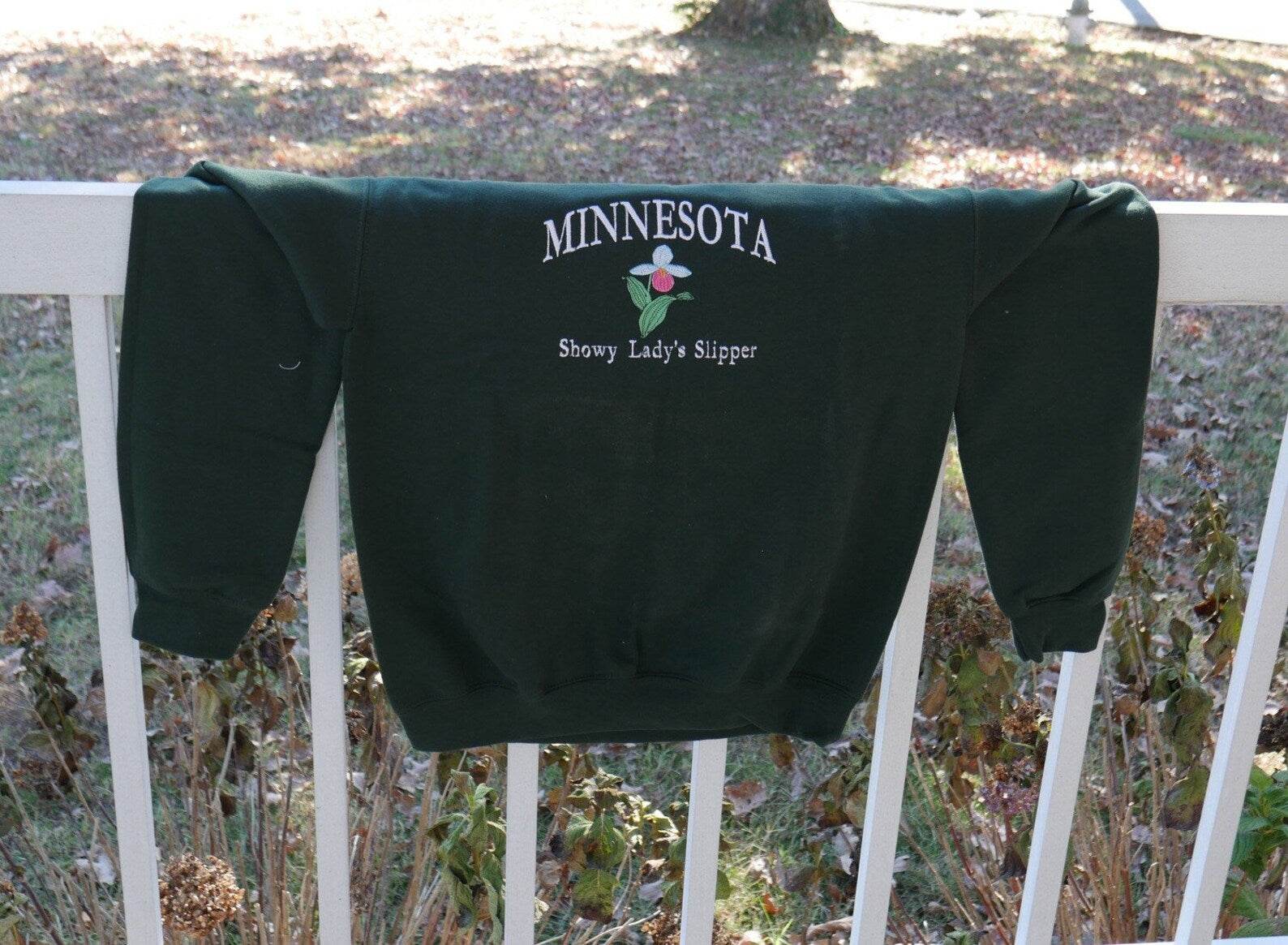Minnesota sweatshirt with Showy Lady Slipper design