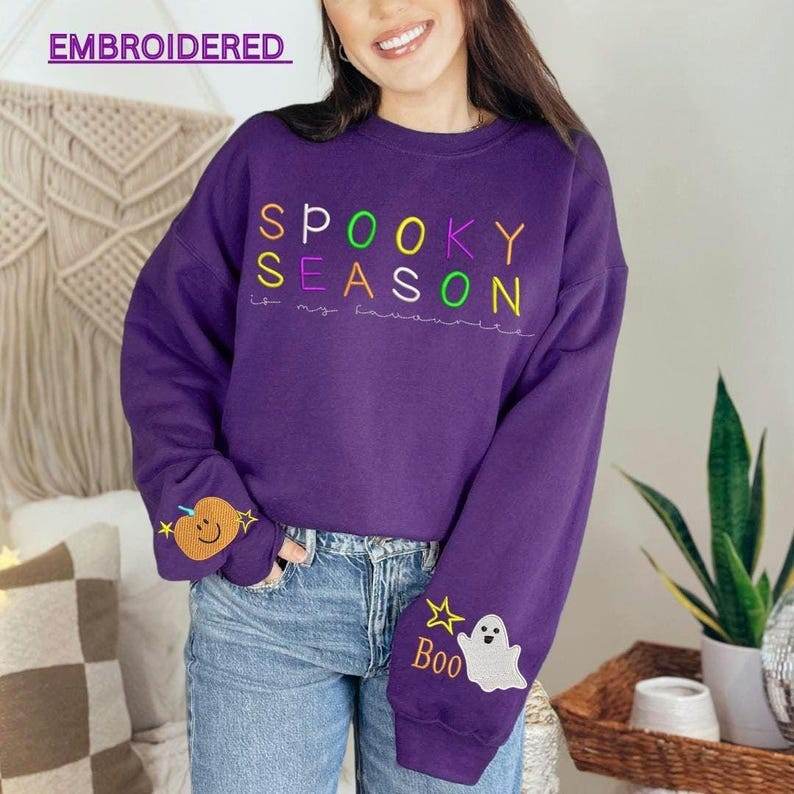 Trendy women’s sweatshirt in fall colors